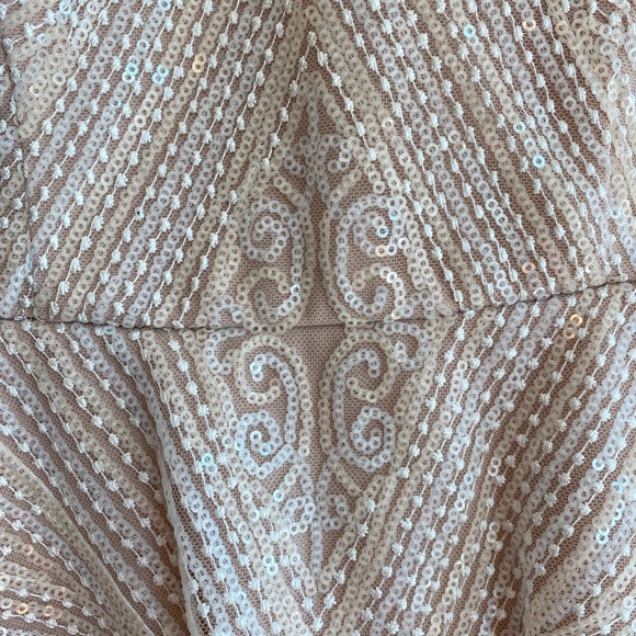 Brocade and geometric pattern mini dress - Picture 7 of 7